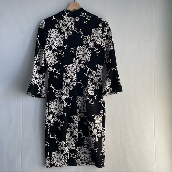 Adrianna Papell height neckline modest long bell sleeve black and white size 4 - Picture 5 of 12